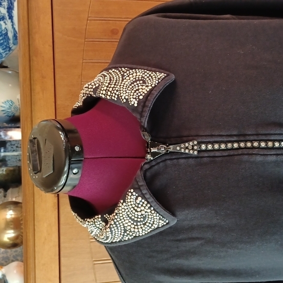 TIA Jacket - Picture 2 of 6